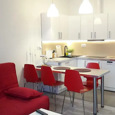 Newburg Wolska Apartment *