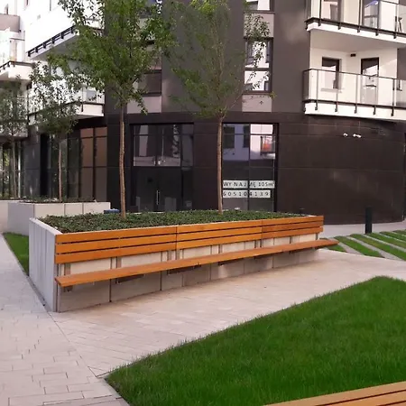 Newburg Wolska Apartment